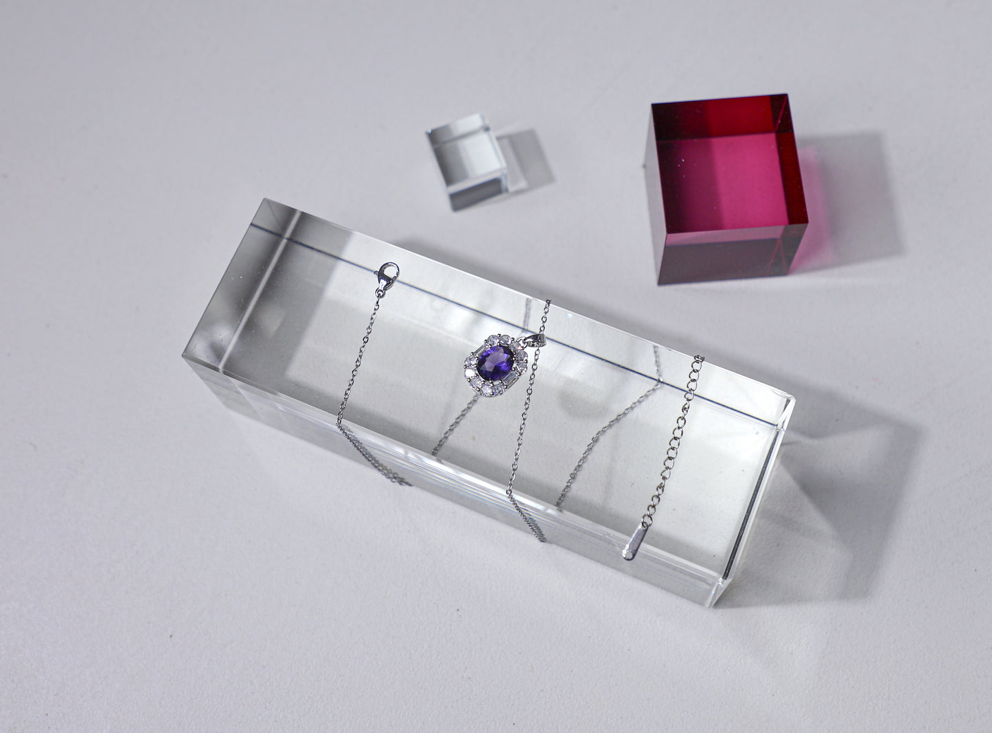 edoa Vintage Amethyst Halo Necklace