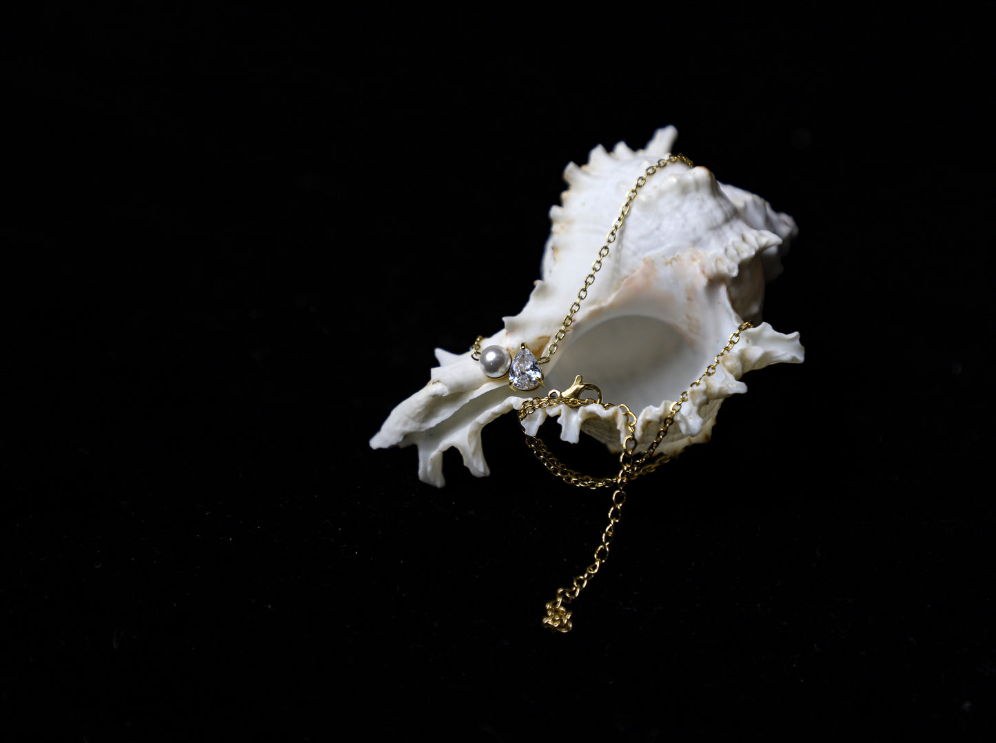 Pearl teardrop birthstone necklace
