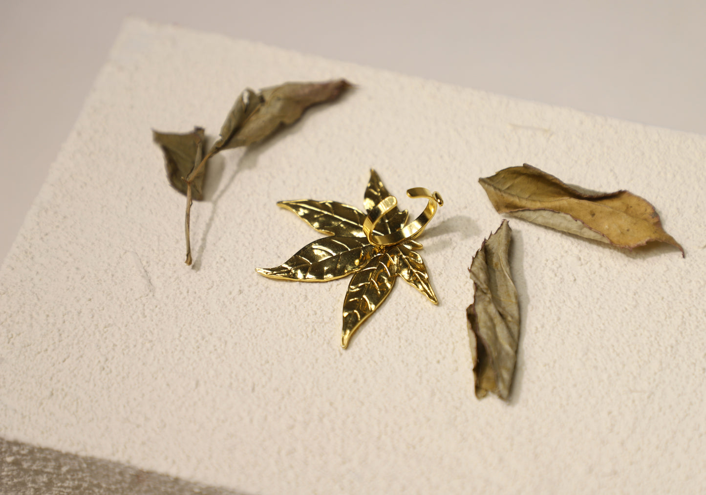 maple leaf ring