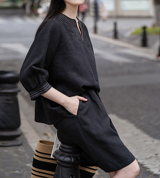 edoa Black Linen V-neck Pullover Top