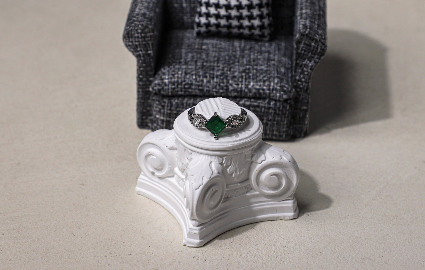 edoa Vintage Square Emerald Silver Ring