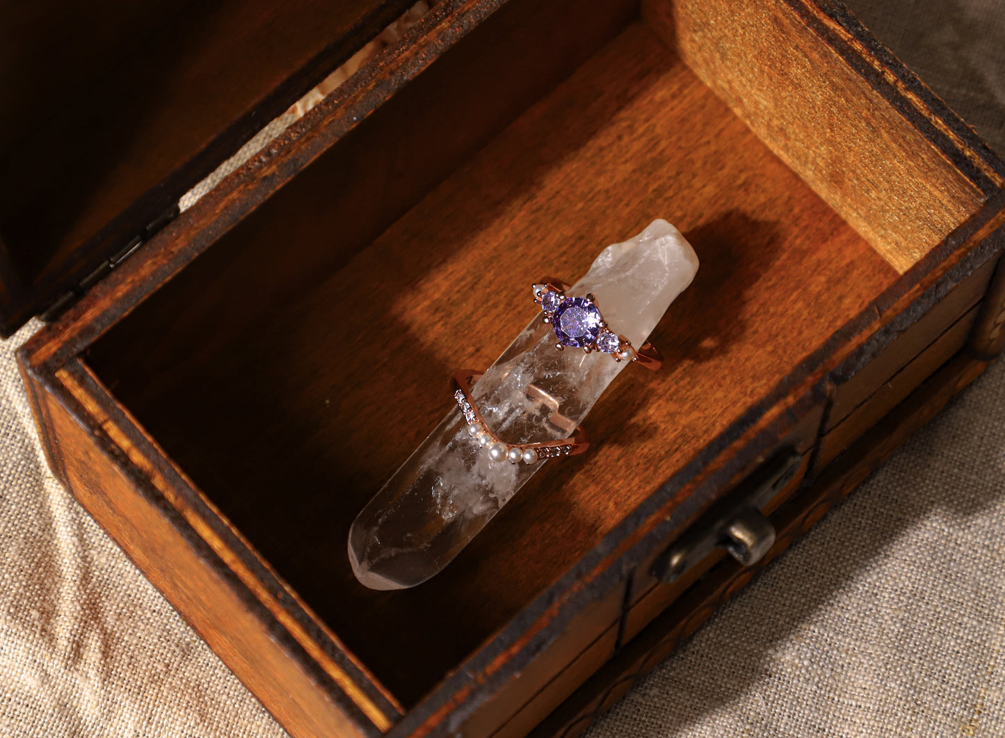 edoa Amethyst & Pearl Crown Stacking Ring Set