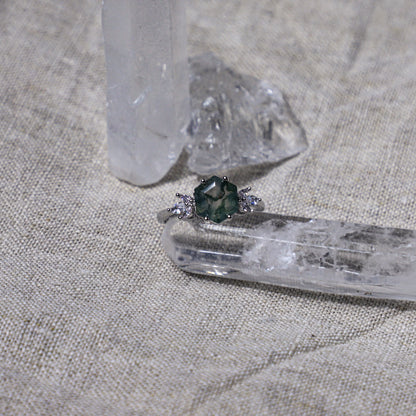 edoa Hexagonal Natural Moss Agate Ring