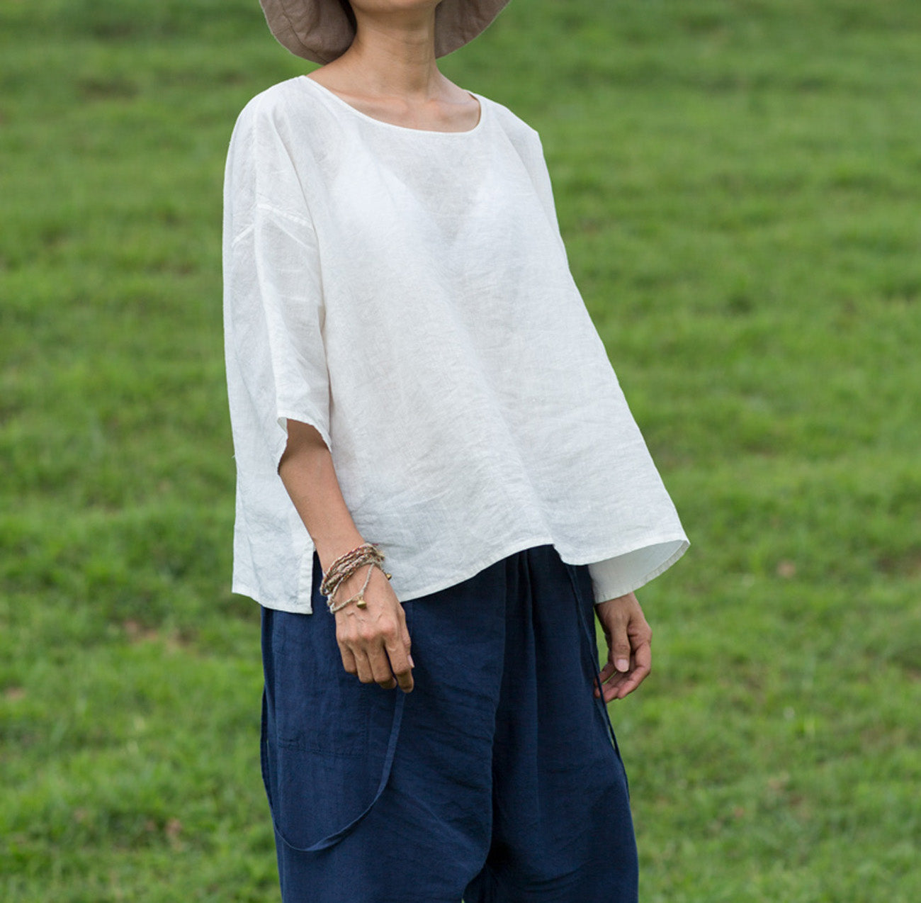 edoa Minimalist White Linen Ease Top
