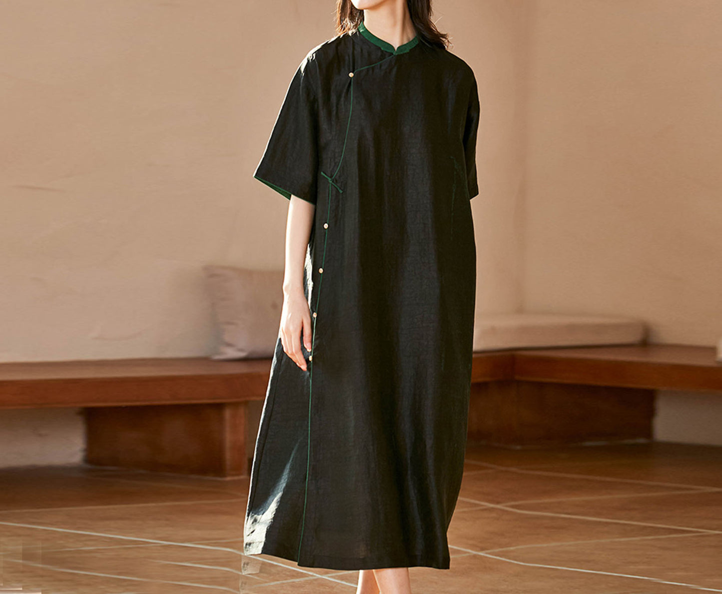 edoa Loose Fitting Cracked Mud Silk Half Sleeve Qipao