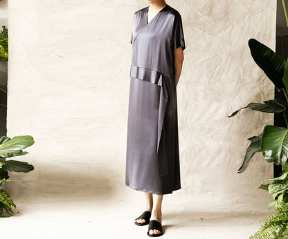 edoa Heavy Weight Silk Charmeuse V-neck Dress