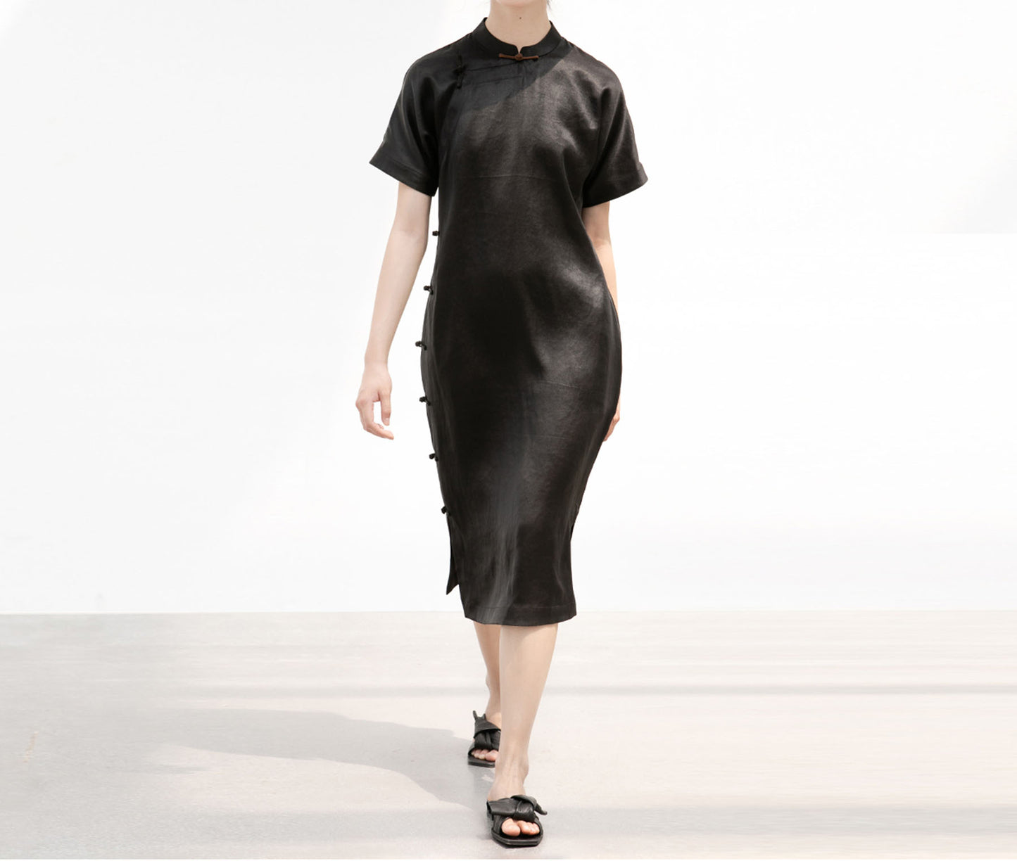 edoa Mud Silk Charmeuse Short Sleeves Qipao