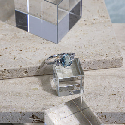 edoa Geometric Prism Aquamarine Silver Ring