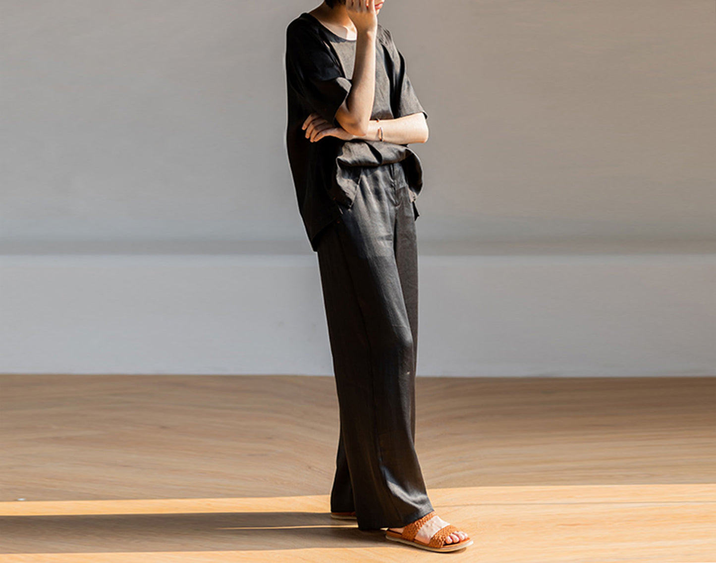 edoa Loose Fitting Mud Silk Crepe Satin Wide-leg Pants 