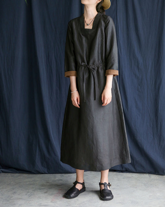 edoa Mud Silk Square Neckline Qipao