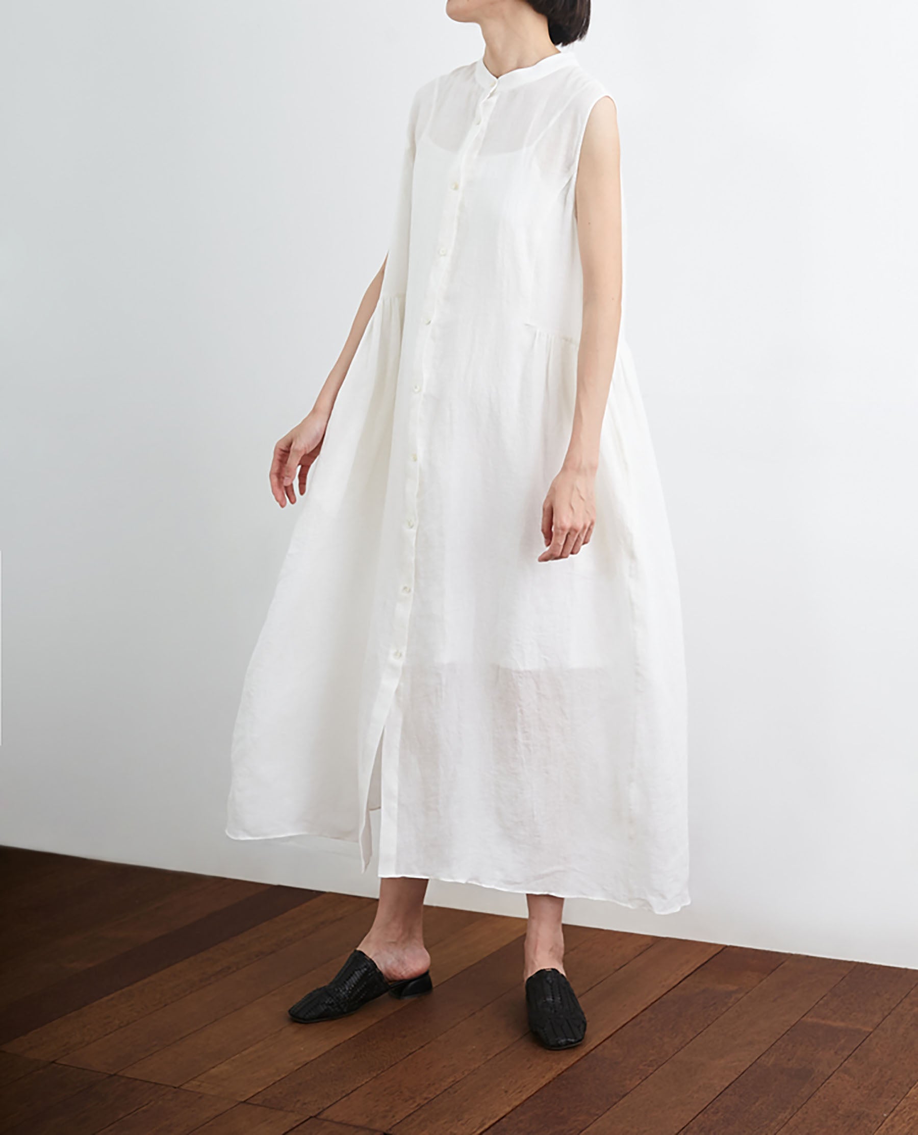 edoa Off White Sleeveless Linen Shirt Dress