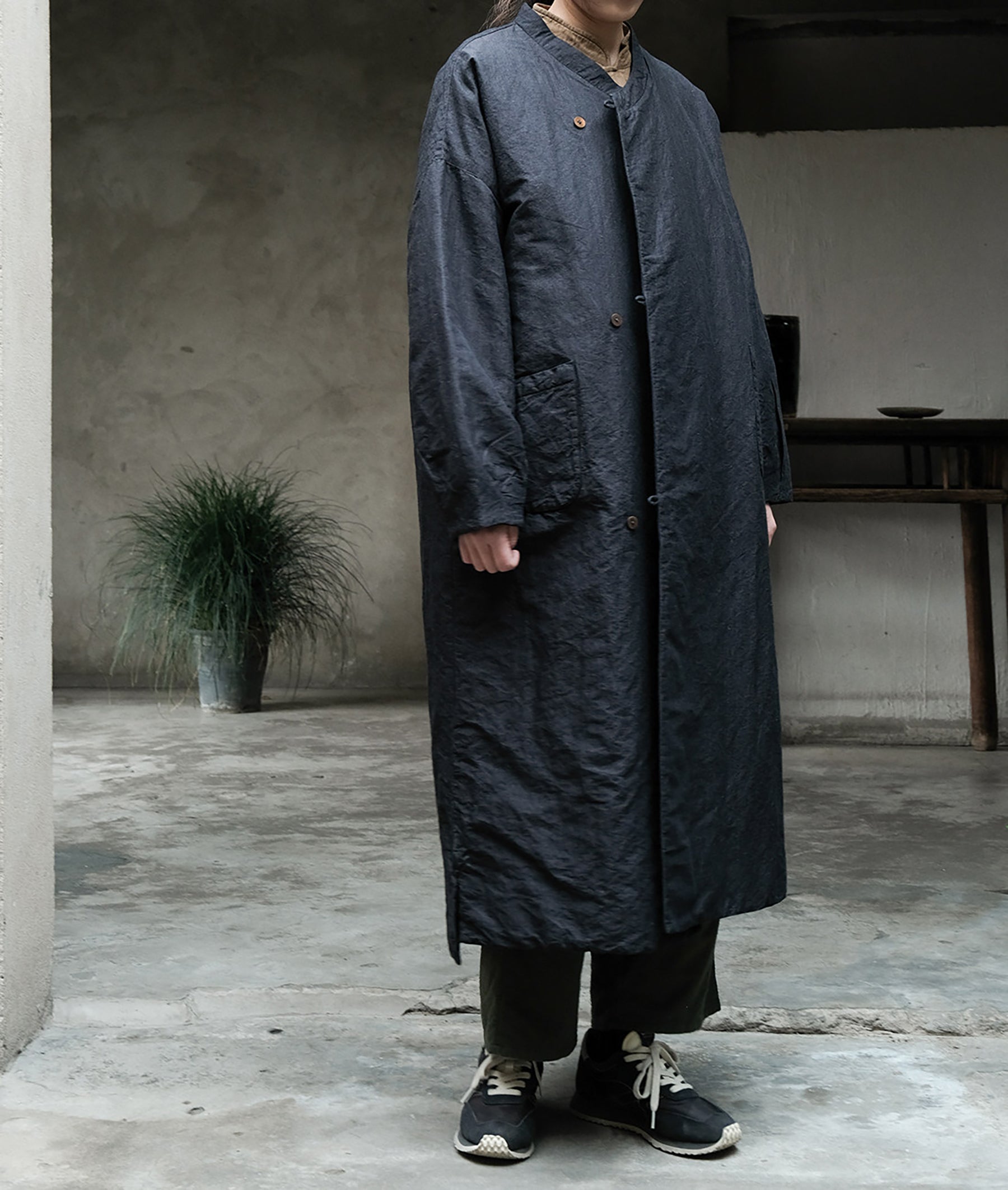 edoa Yarn-dyed Linen Cotton Blend Padded Long Coat
