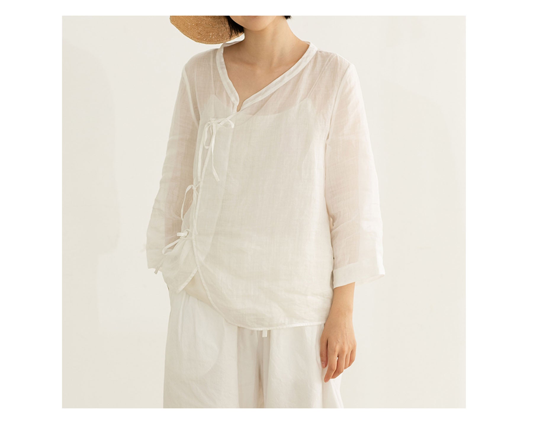 edoa High Counted Ramie Blouse