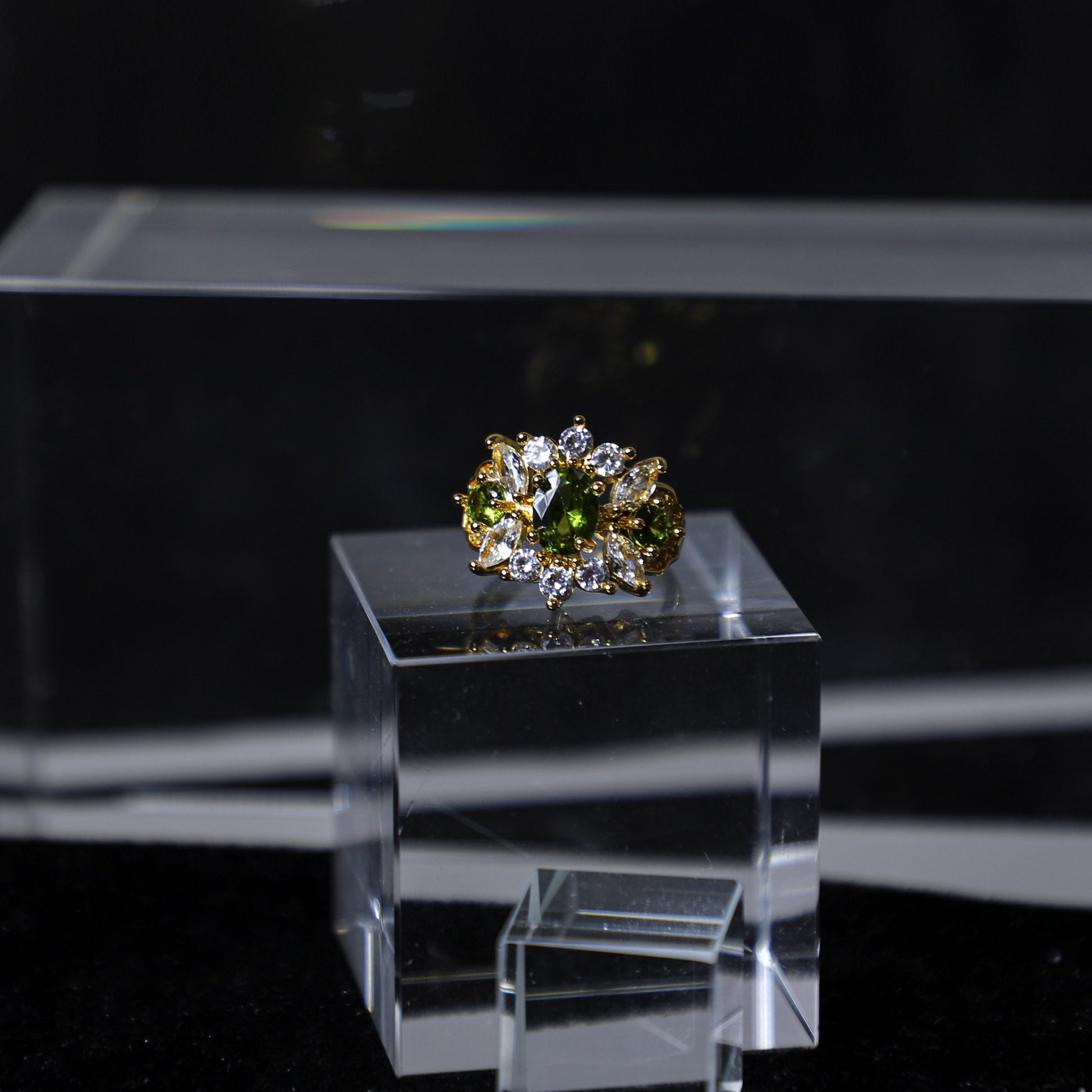 edoa edoa Vintage French Chic Peridot Ring