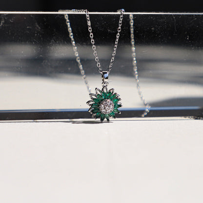 edoa Minimalist Spin Sunflower Emerald Necklace