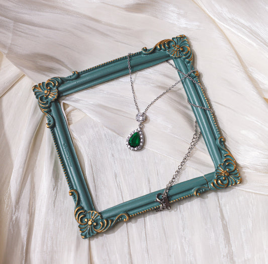 edoa The Emerald Drop Halo Necklace
