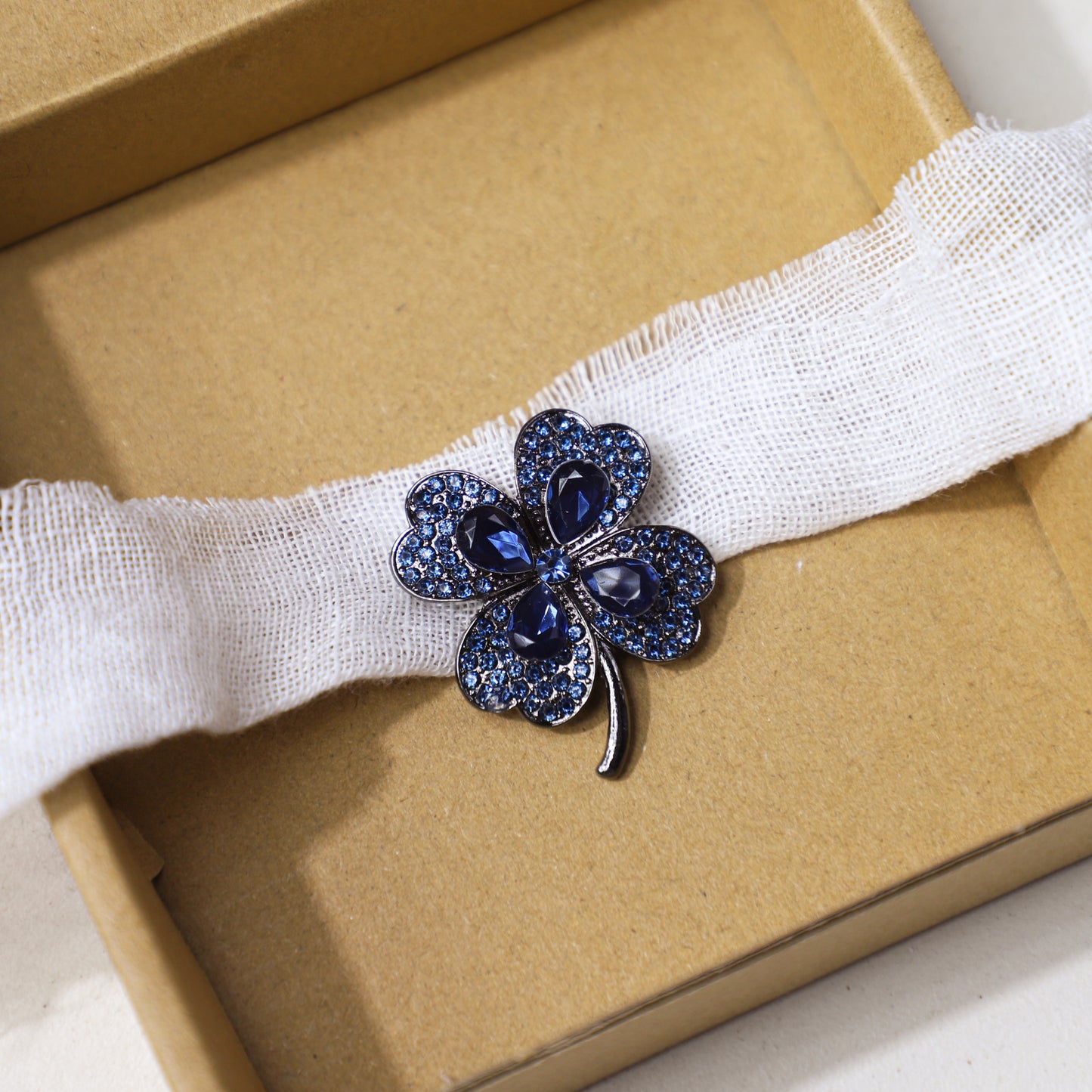 edoa  Dainty Deep Blue Crystal Clover Brooch