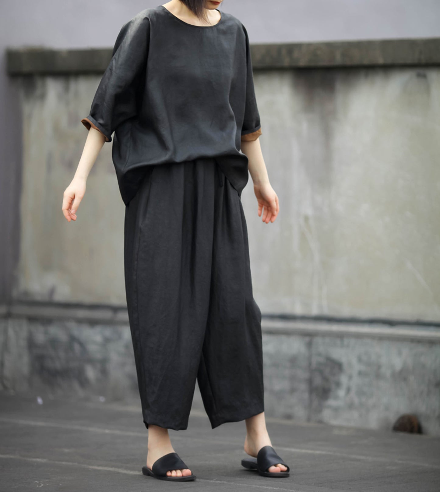 edoa Reversible V-neck Mud Silk Top 