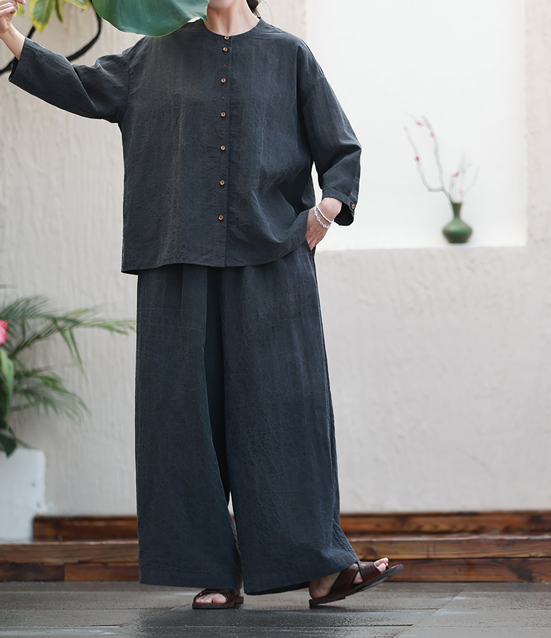 edoa Cracked Mud Silk Wide Leg Pants 