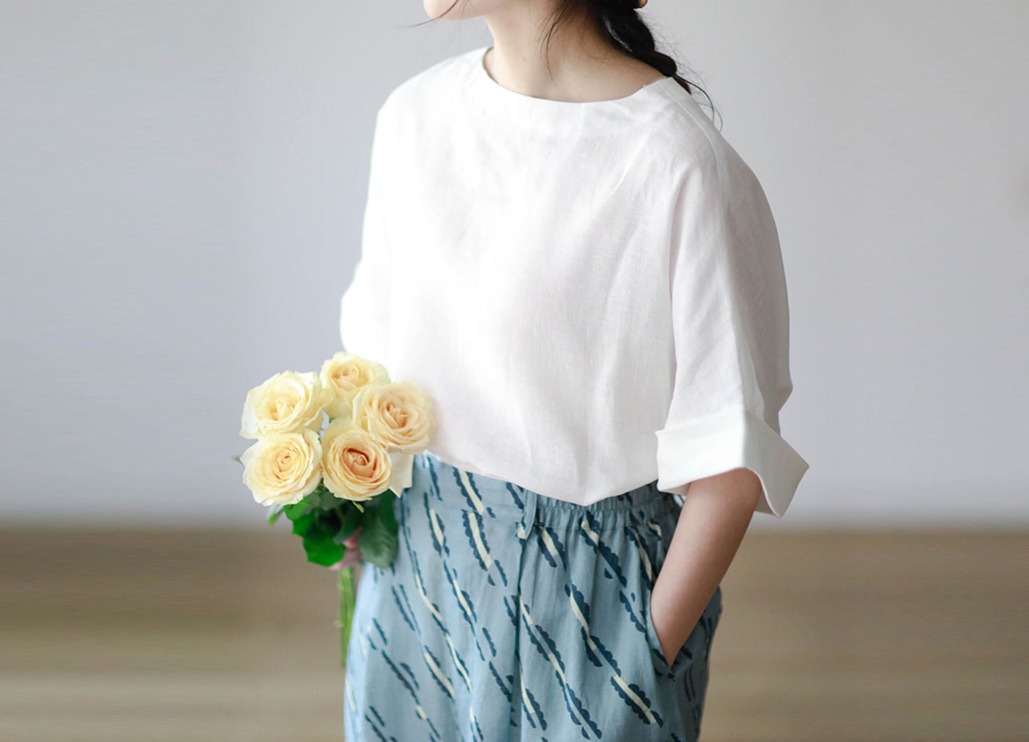 edoa Minimalist White Linen Top