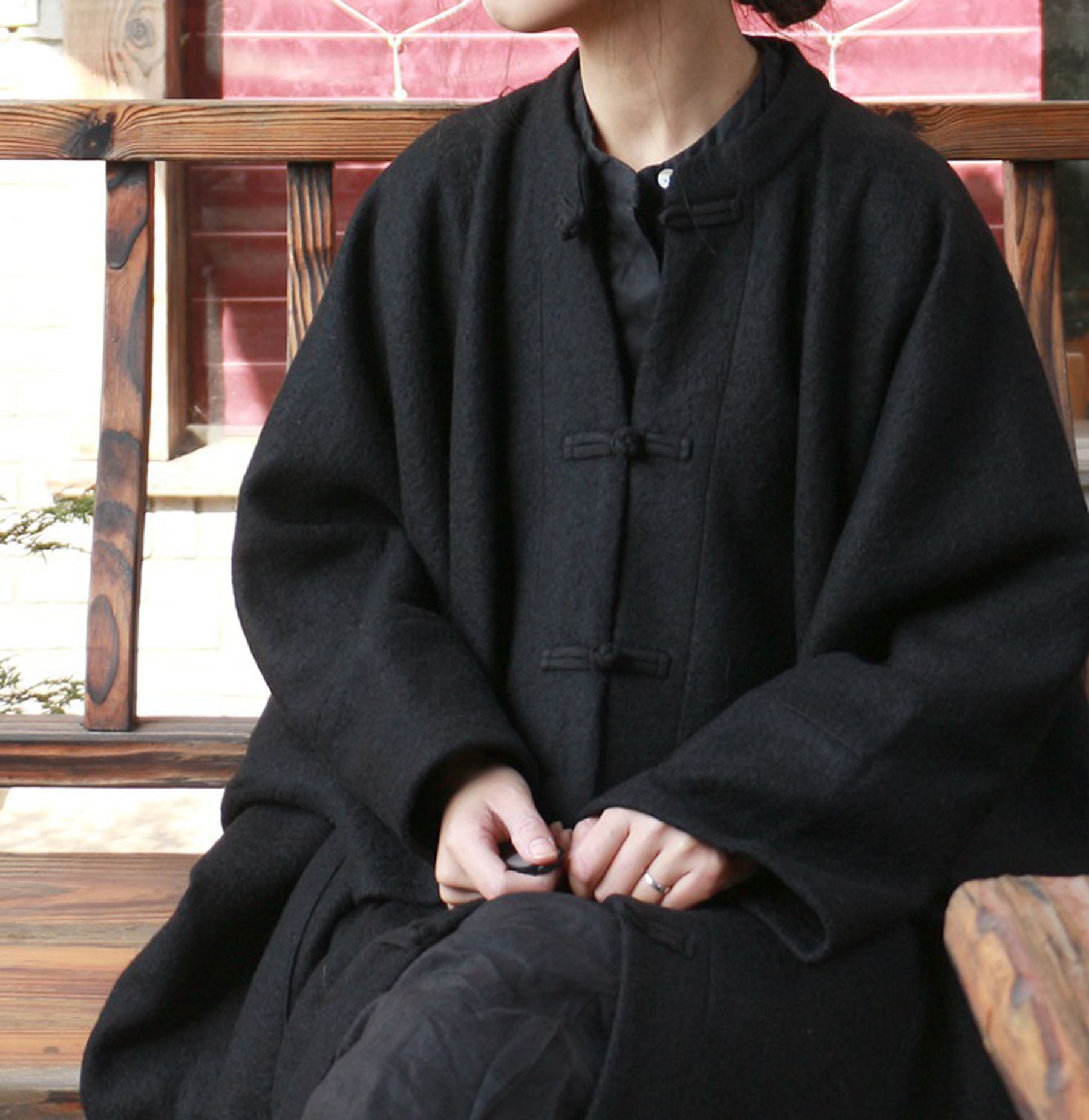 edoa Black Loop-Yarns Wool Oversized Coat