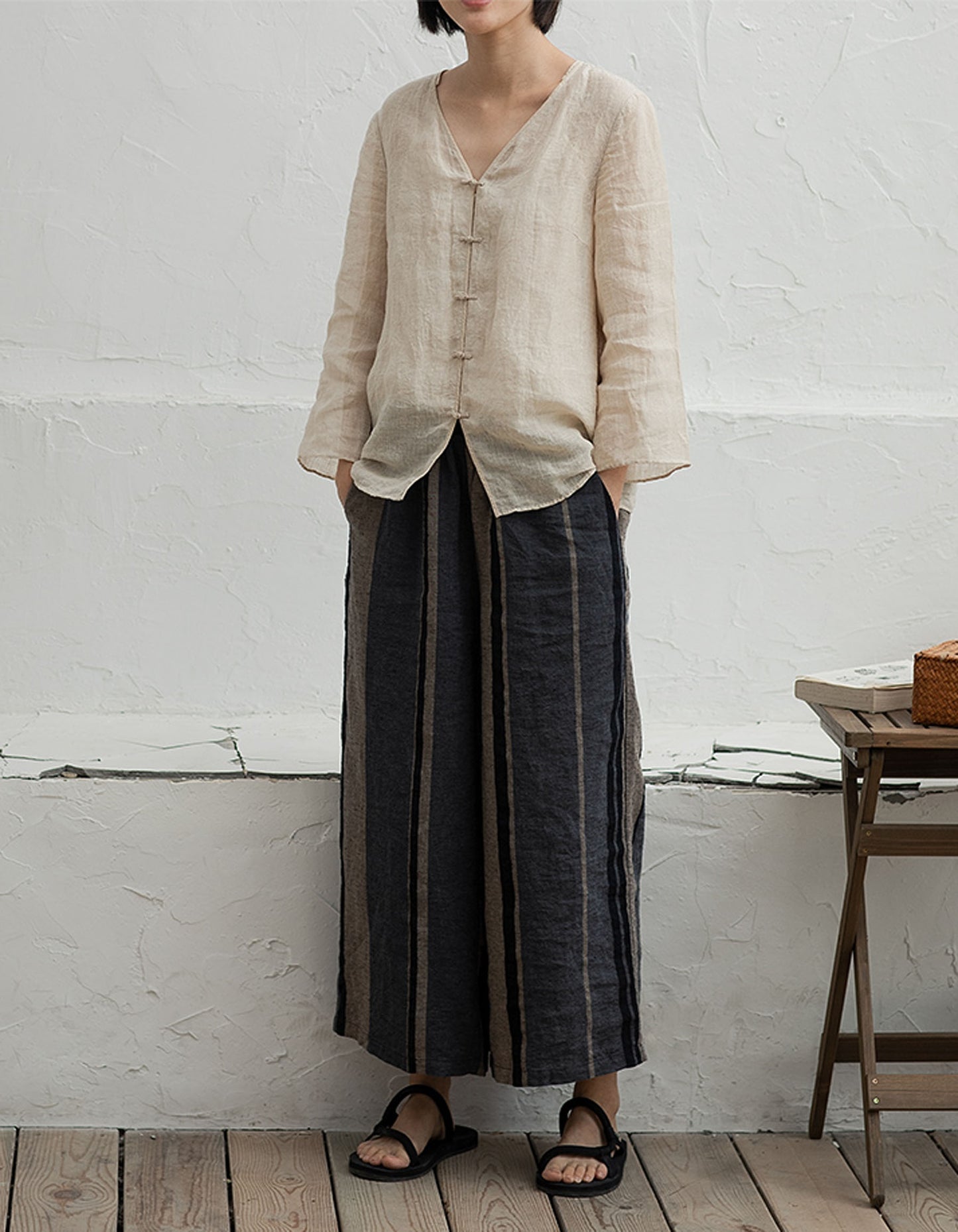 edoa High Counted Linen Blouse