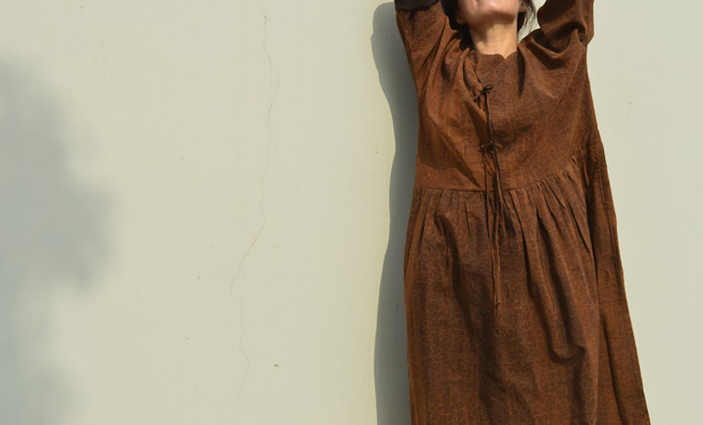 edoa Minimalist Cracked Mud Silk Dress 