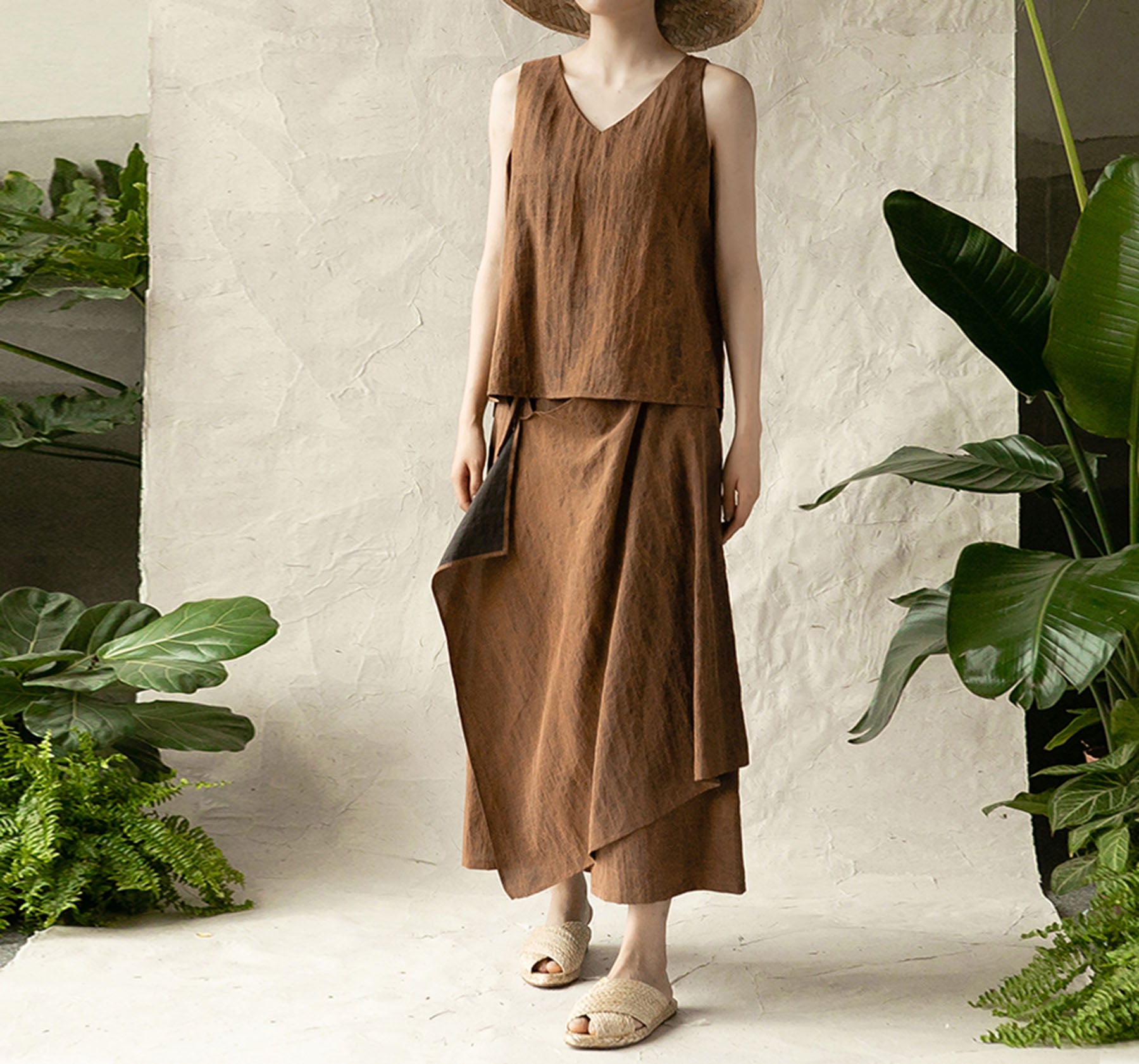 edoa Cracked Mud Silk Crop Apron Pants