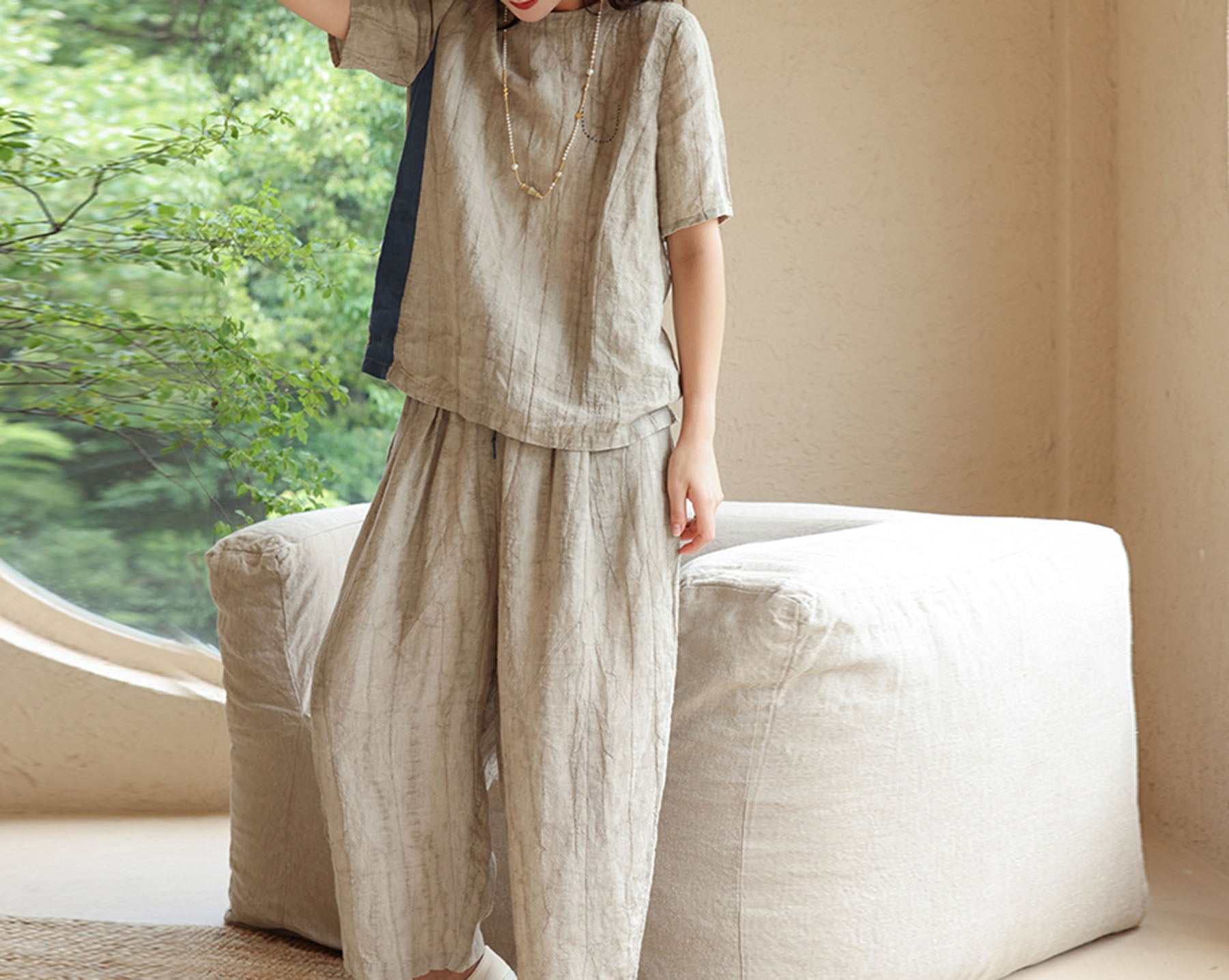 edoa Crinkled Linen Crop Pants