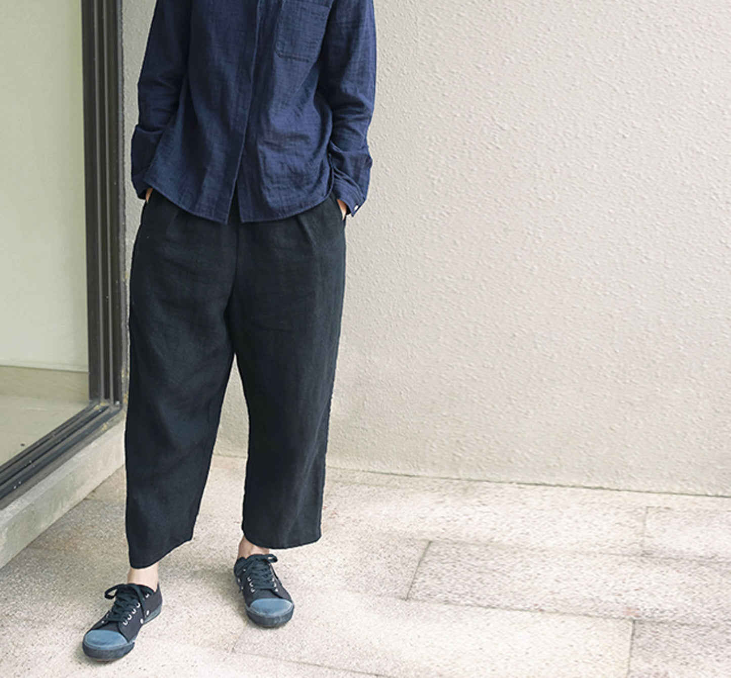 edoa Relaxed Black Linen Pants