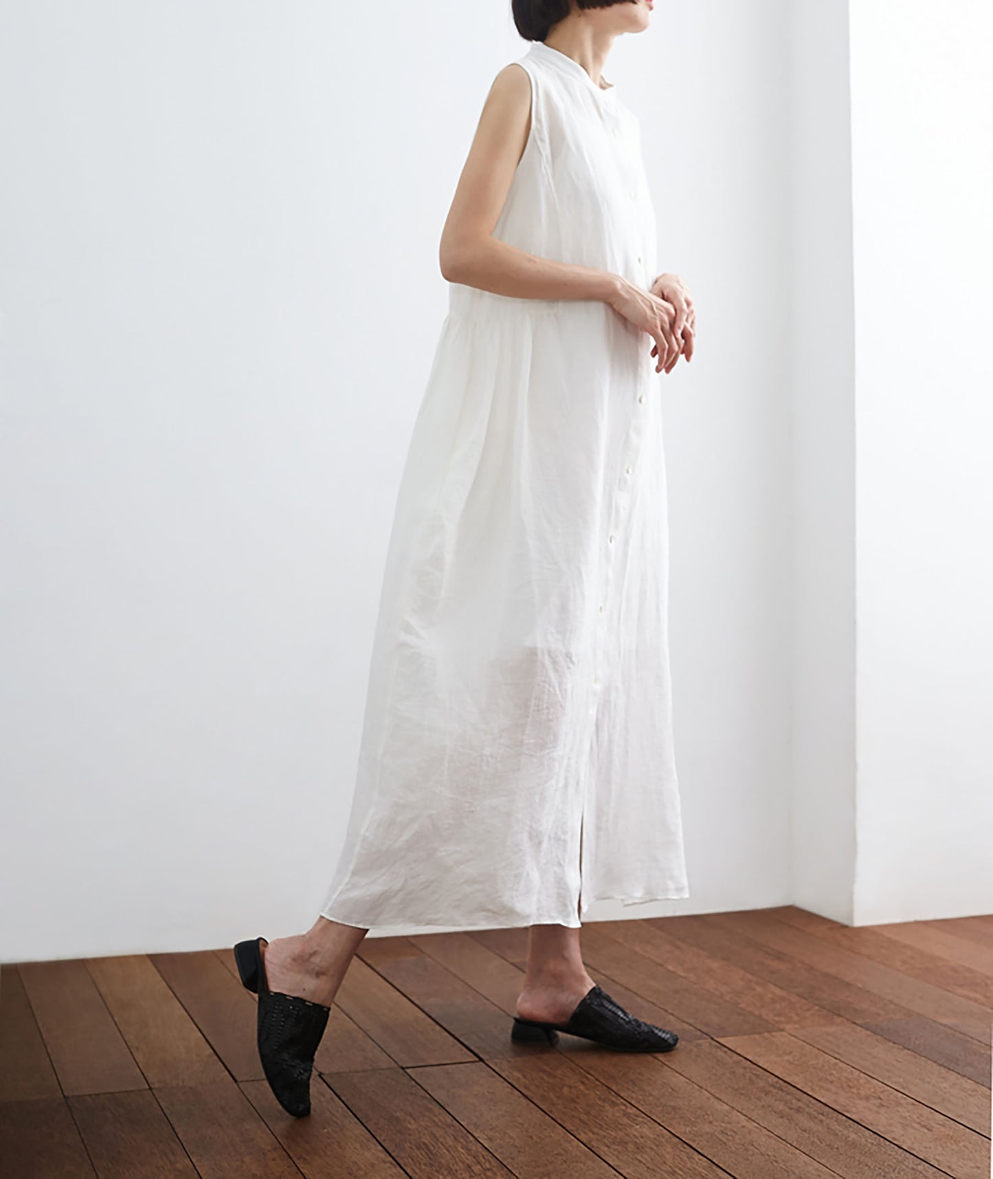 edoa Off White Sleeveless Linen Shirt Dress