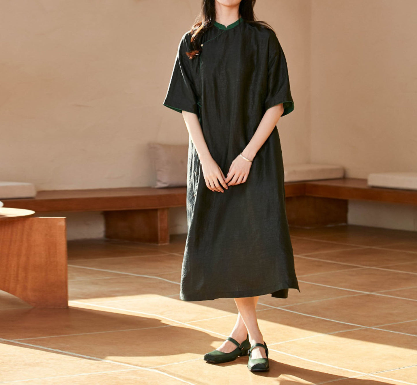 edoa Loose Fitting Cracked Mud Silk Half Sleeve Qipao