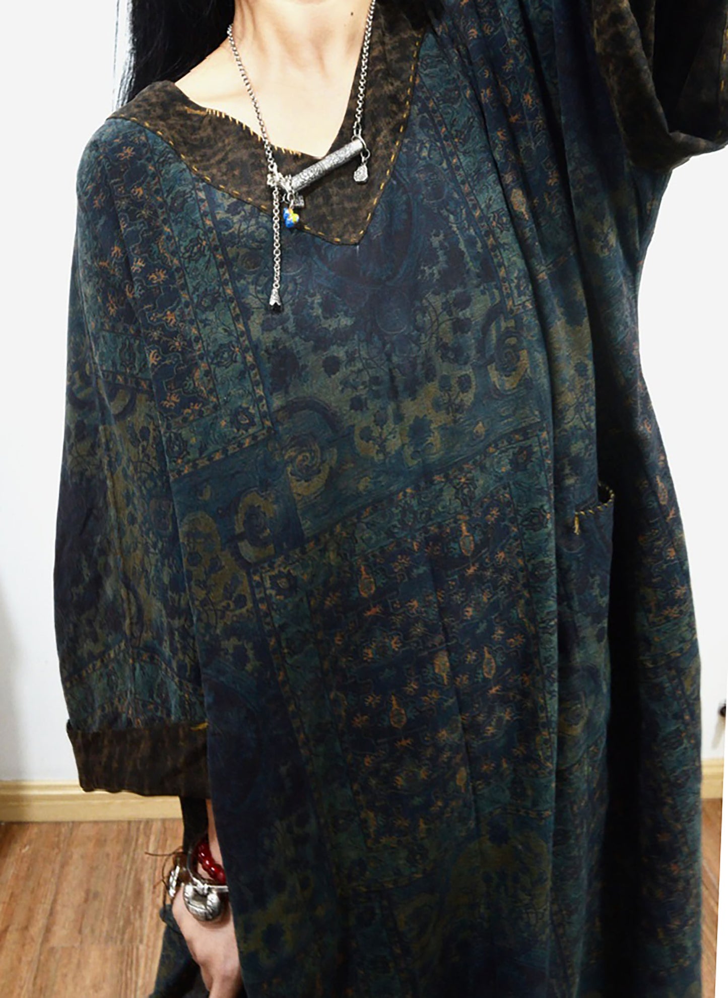 Reversible Loose Fitting Printed V-neck Mud Noil Silk Dress dr0239 X190