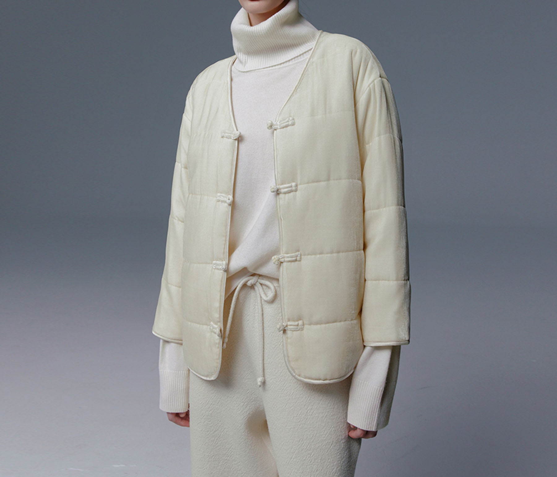 edoa Silk Velvet V-neck Quilted Jacket