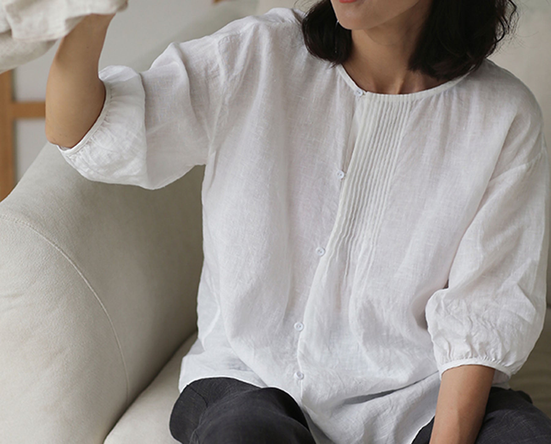 edoa Pintucked Thin Linen Blouse