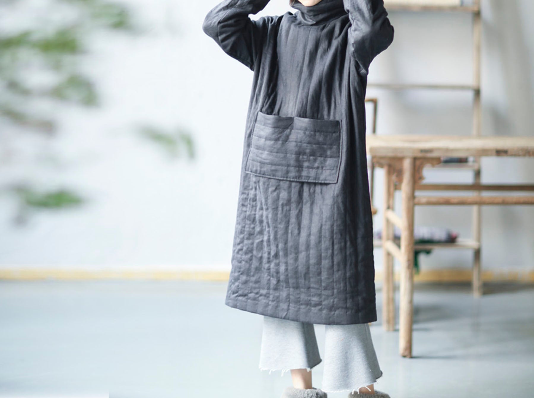 edoa Linen Turtle Neck Quilted Pull-over Coat