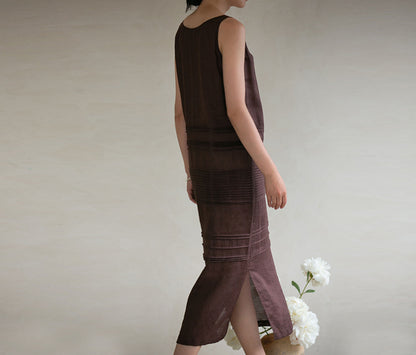 edoa Pintucked Ramie V-neck Sleeveless Dress