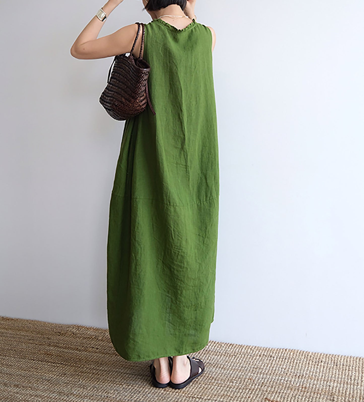 edoa Relaxed Sleeveless Cocoon Dress 