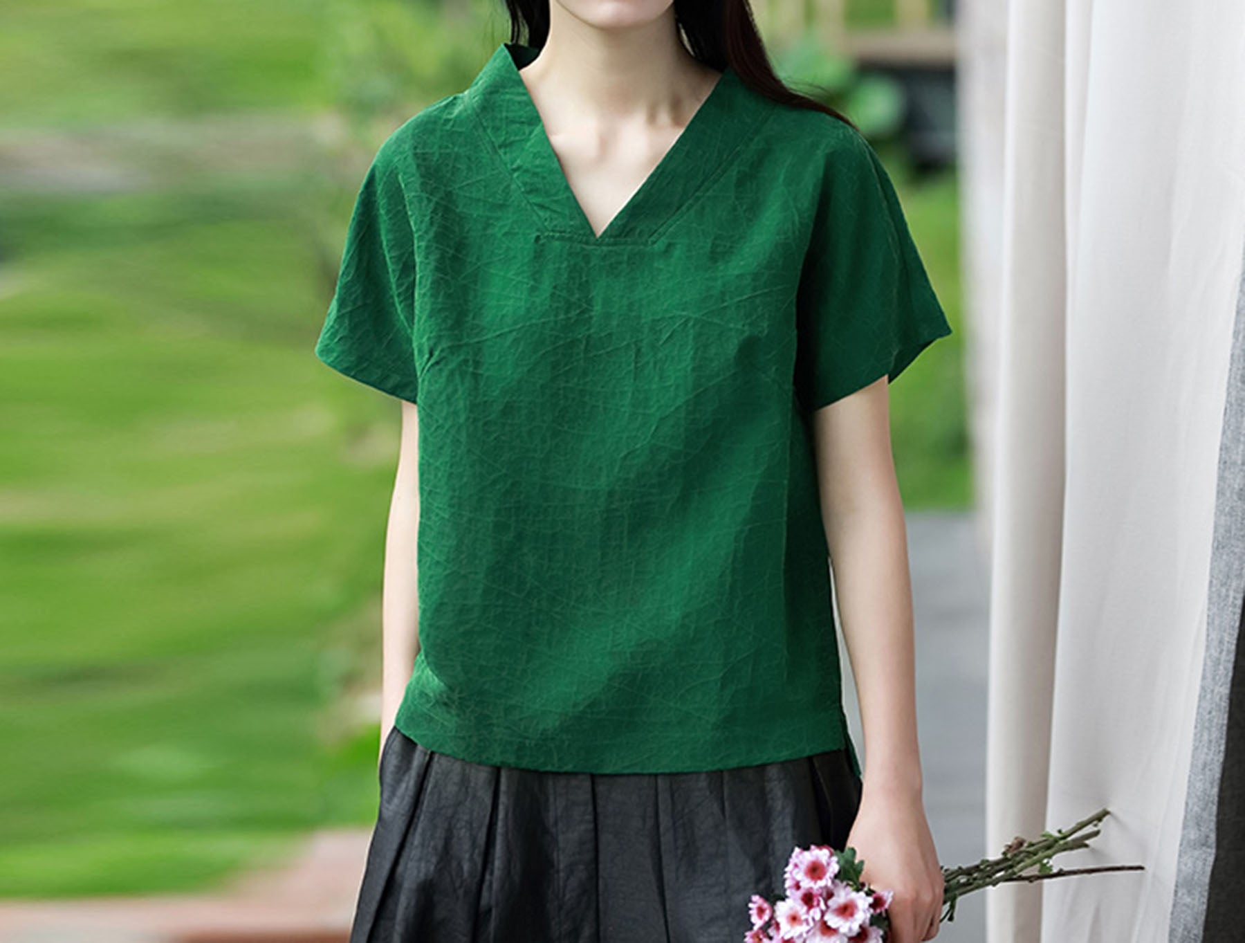 edoa Cracked Mud Silk V-neck Tee