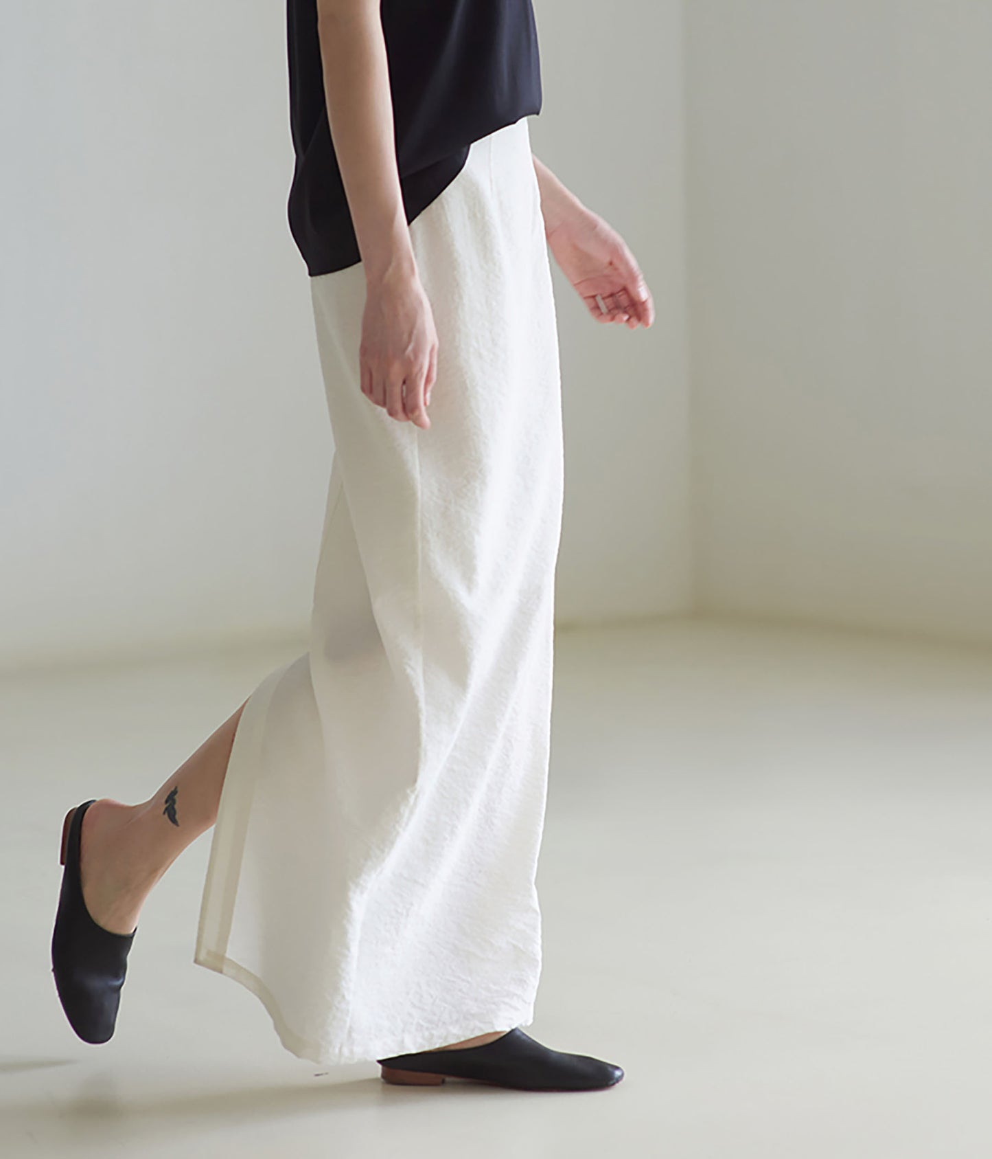 edoa Dry Silk Maxi Pen Skirt
