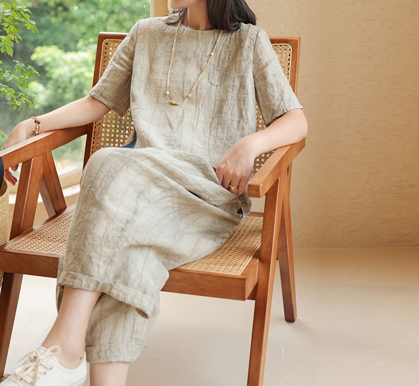 edoa Crinkled Linen Crop Pants