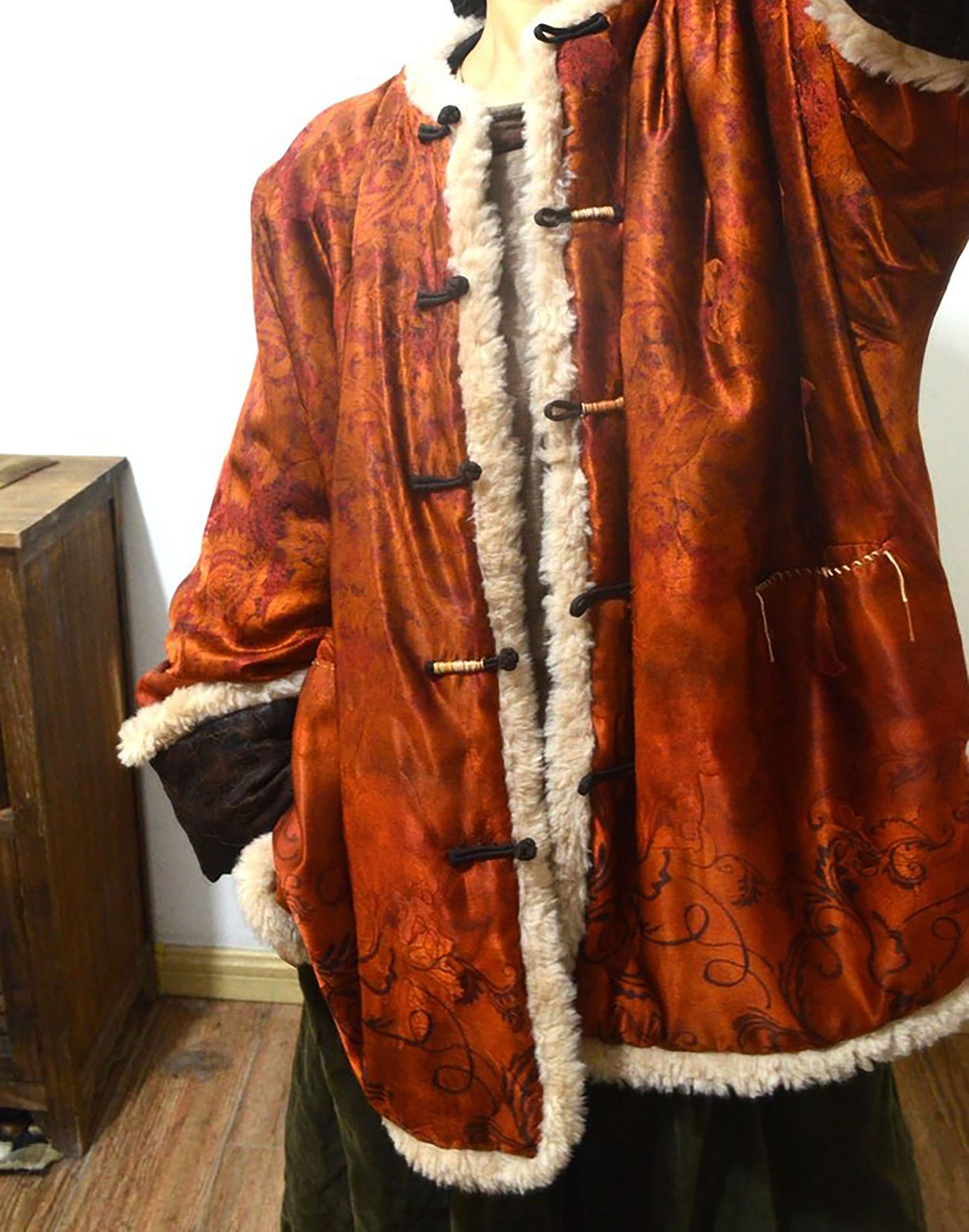 edoa Oversized Printed Mud Silk Charmeuse Padded Coat