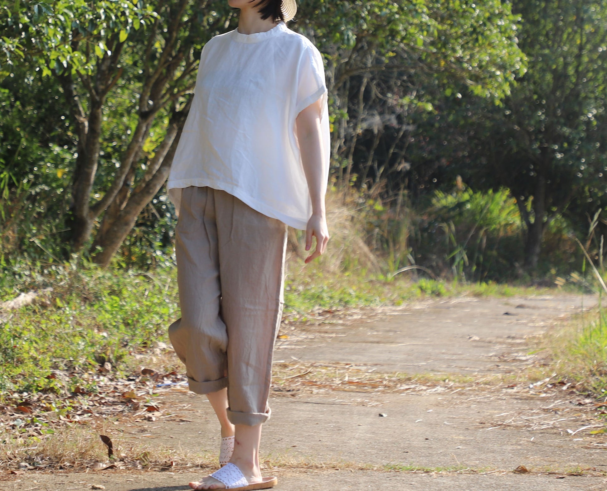 edoa White Oversized Linen Square Top with Twisted neck