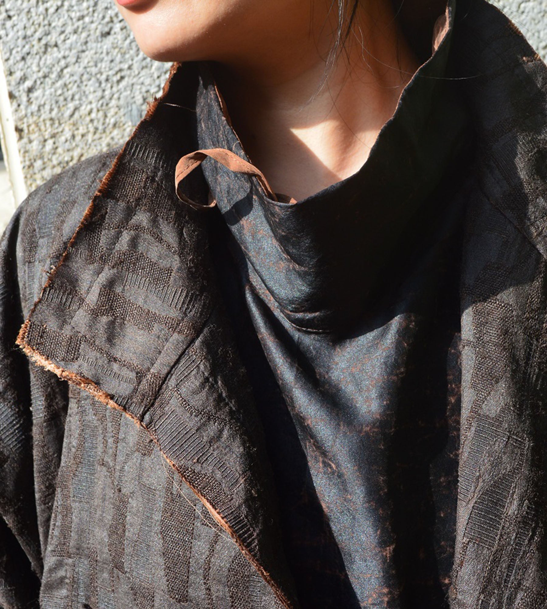 edoa Reversible Loose Fitting Cracked Mud Silk High Neck Pullover