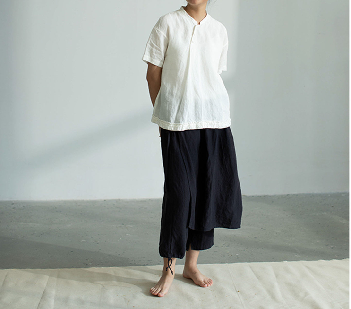 edoa Stand Collar Loose Linen Pleated Shirt 