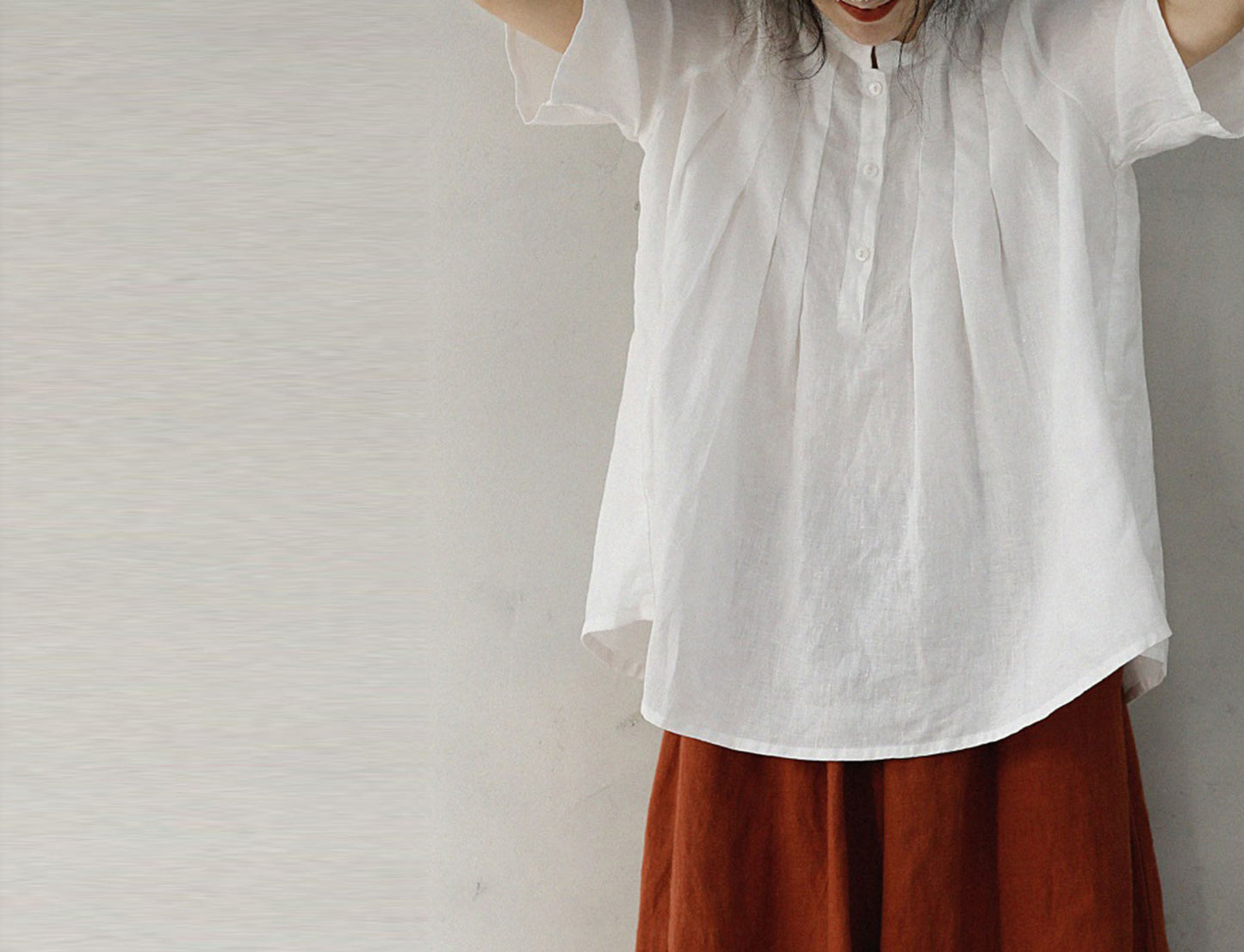 edoa White Pleated French Linen Top