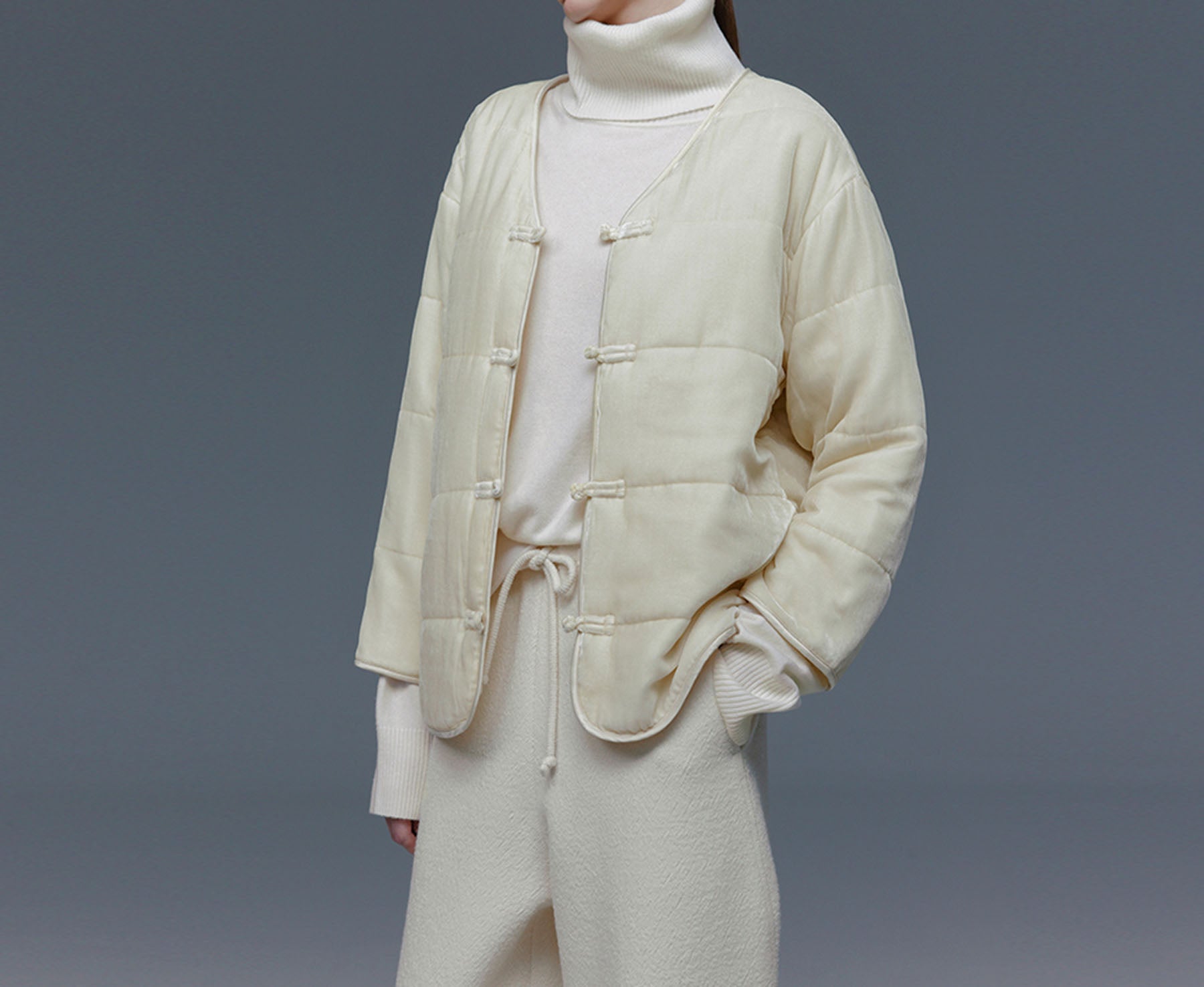 edoa Silk Velvet V-neck Quilted Jacket