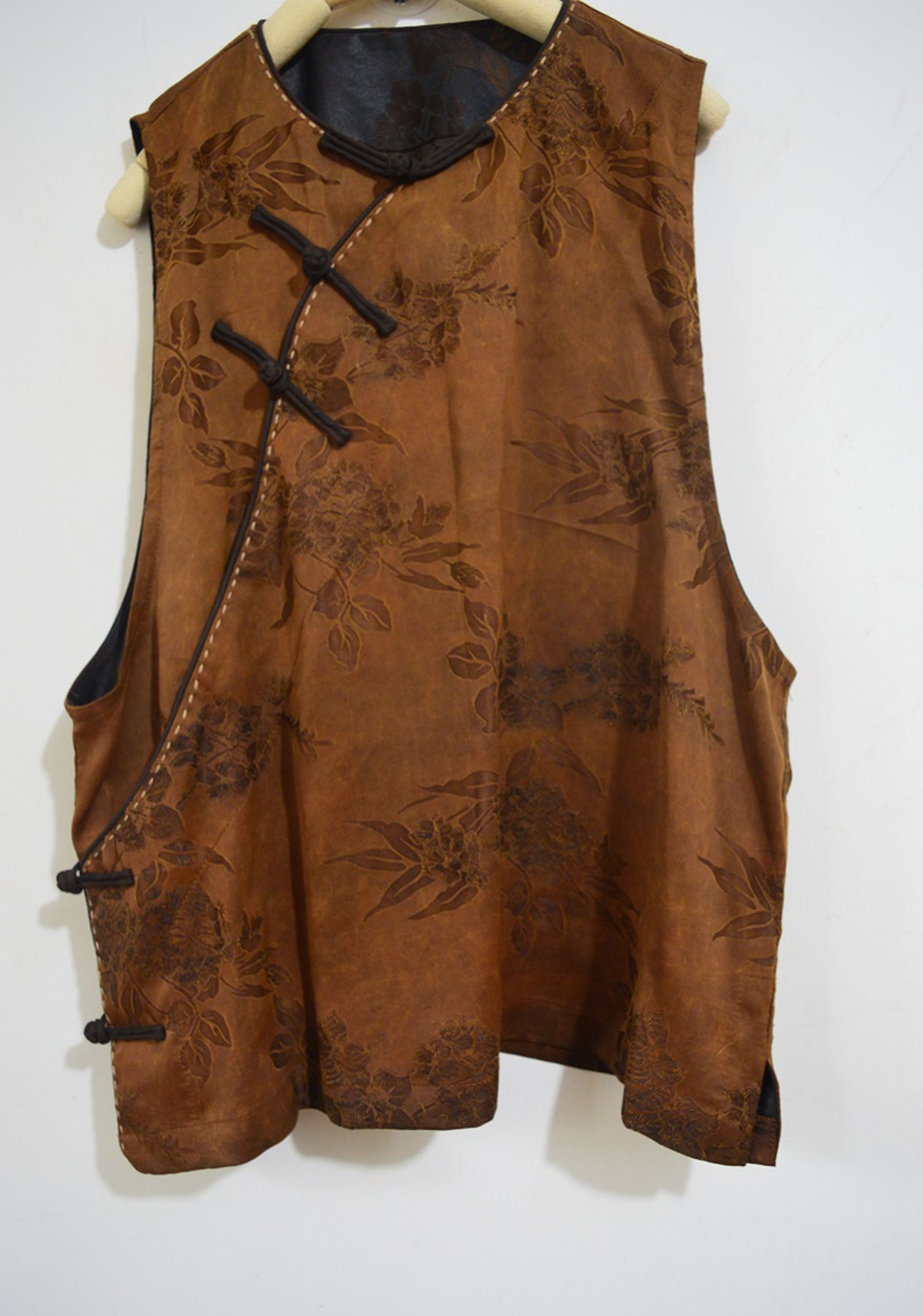 edoa Mud Silk Rayon Blend Jacquard Chinese Vest