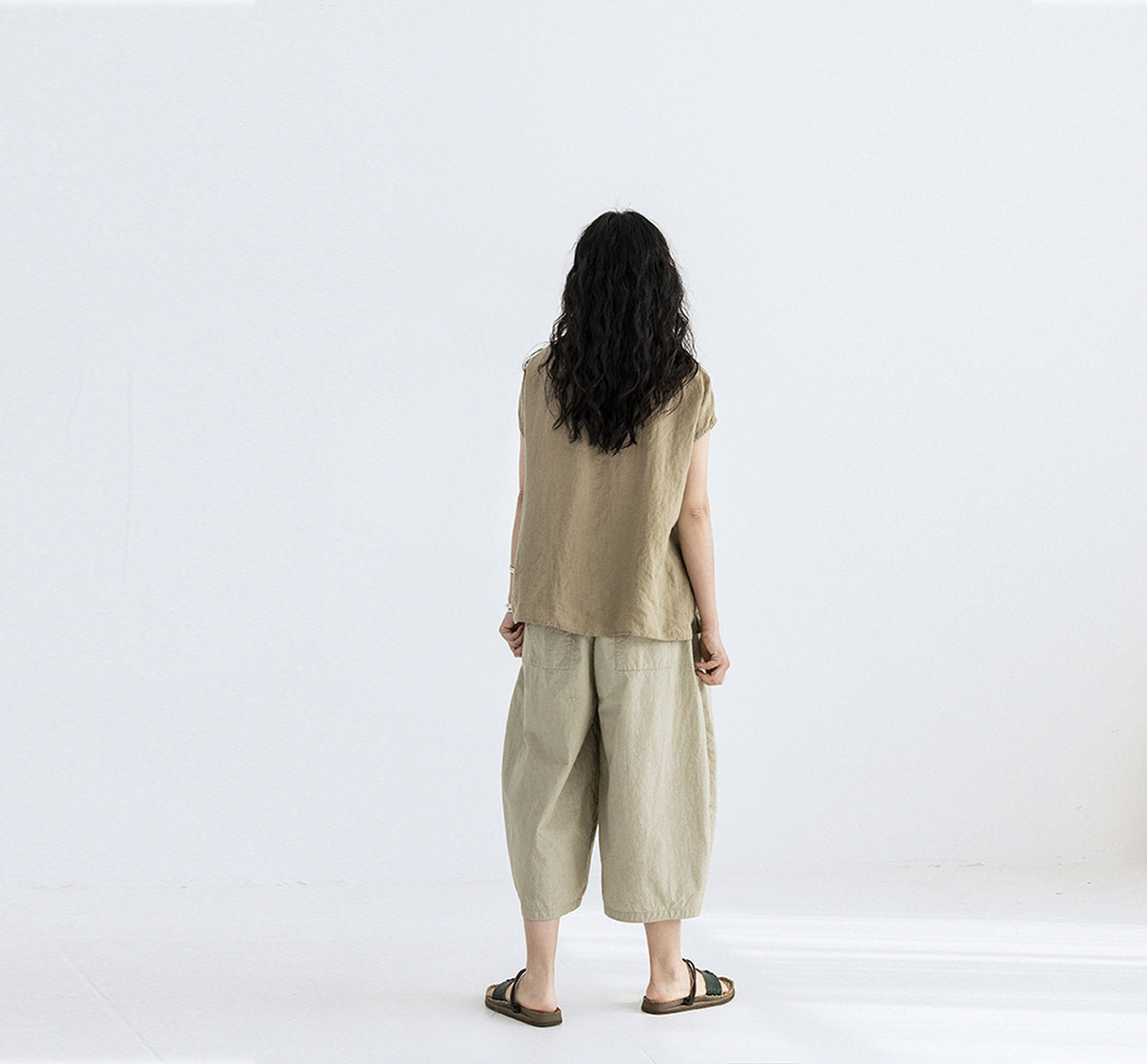 edoa Super Loose Fitting Yarn Dyed Linen V-neck Top
