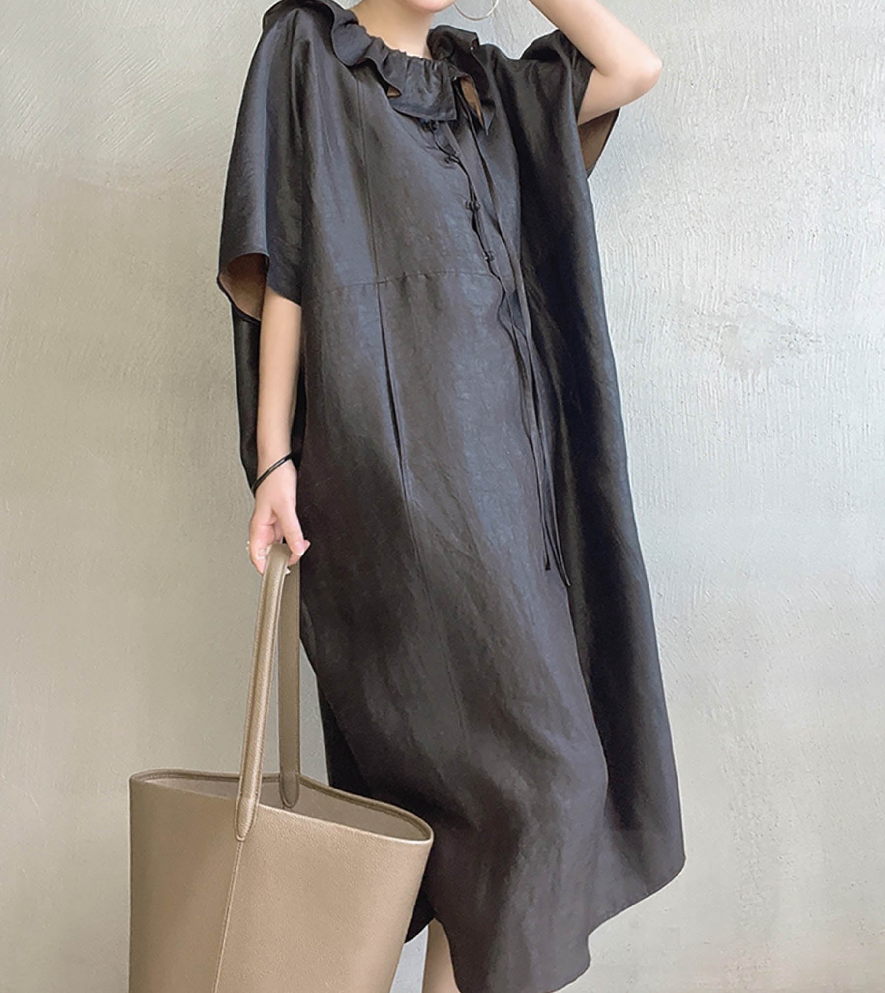 edoa Oversized Cracked Mud Silk Ruffle Neck Dress 